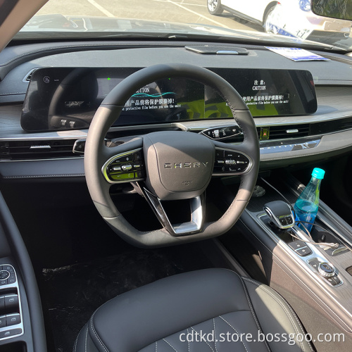 2022 Бензиновый автомобиль CHERY ARRIZO 8 DCT У вас седаны.